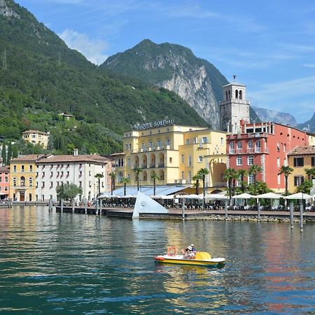 Appartamento Sunrise - Centro Storico N1 Riva del Garda Exteriör bild