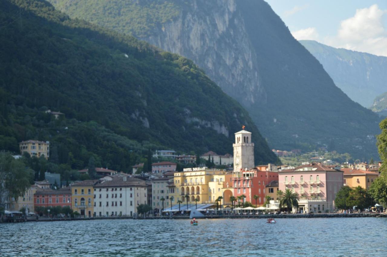 Appartamento Sunrise - Centro Storico N1 Riva del Garda Exteriör bild