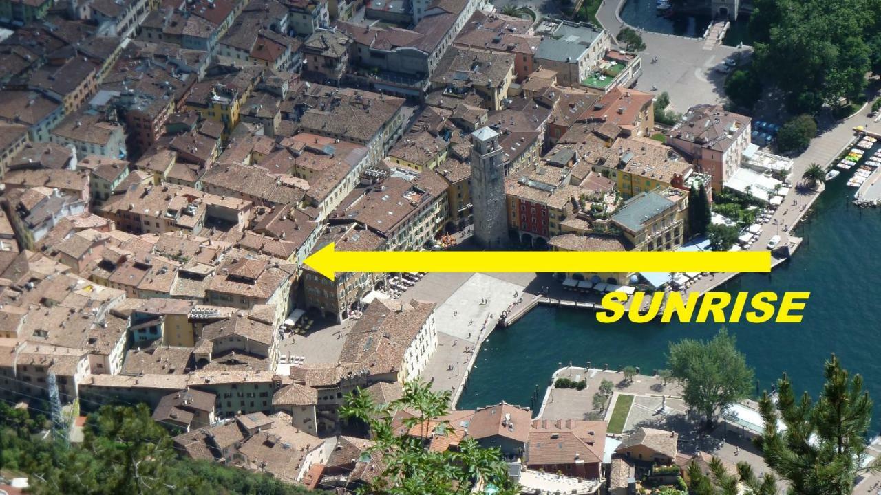 Appartamento Sunrise - Centro Storico N1 Riva del Garda Exteriör bild